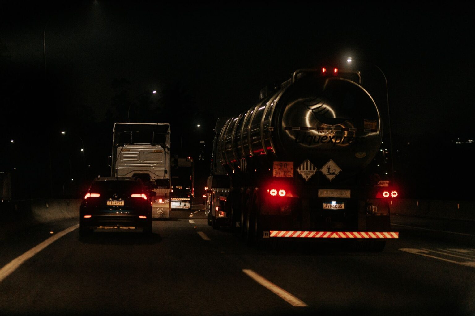 Truckers’ Medical Certification Backlog Sidelines Commercial Drivers Nationwide Commercial semi-truck driving on a highway representing the U.S. freight transportation industry