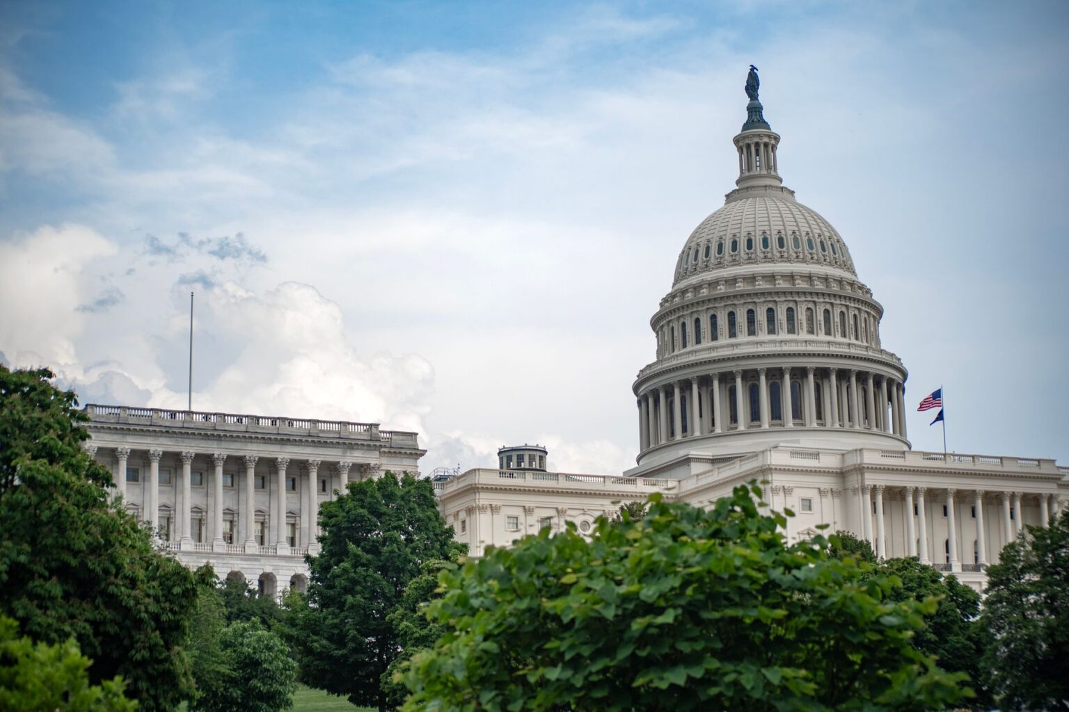 Federal government building representing Congressional policy decisions on Medicaid