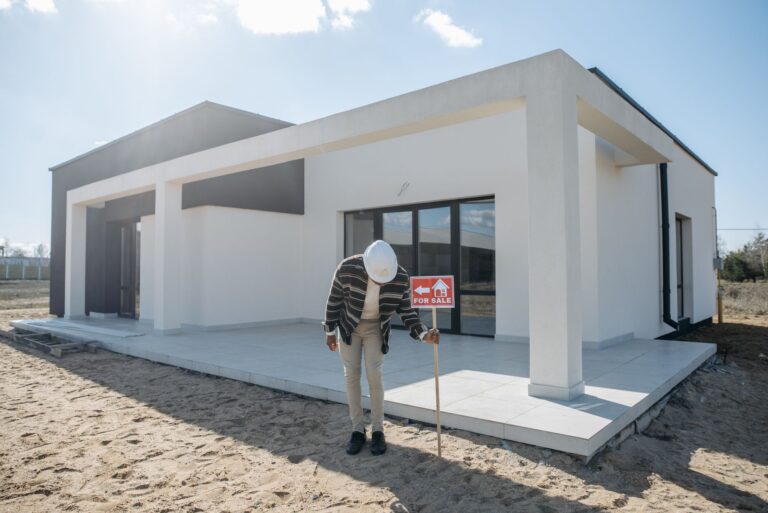 Homebuilder Incentives Surge as Mortgage Rate Buydowns Strain Margins Newly constructed residential homes in a suburban development